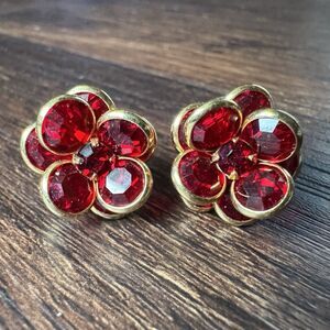 Vintage Red Crystal Rivière Layered Blooming Flower Goldtone Post Stud Earrings